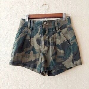 Hollister camo ultra high-rise shorts size 5